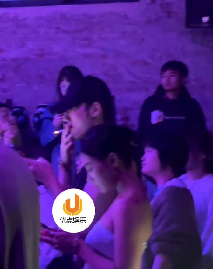孙丞潇否认与美女泡吧传闻，金莎发声力挺
