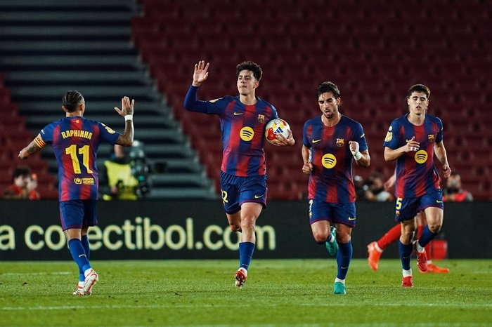 巴萨上半场2比0领先马竞