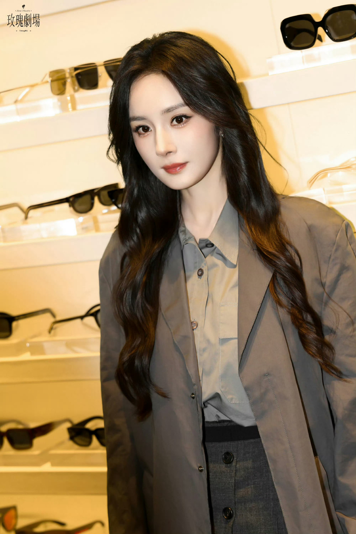 喵娲娲将亮相微博之夜担任站姐，拍摄肖战等明星神图