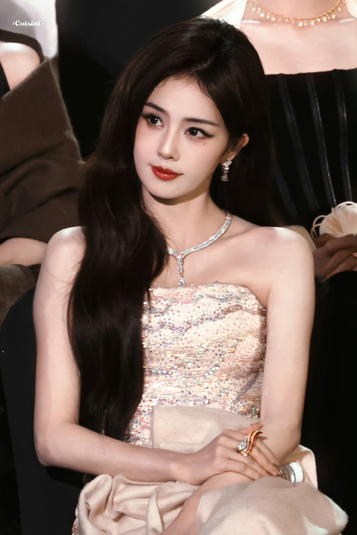 喵娲娲将亮相微博之夜担任站姐，拍摄肖战等明星神图