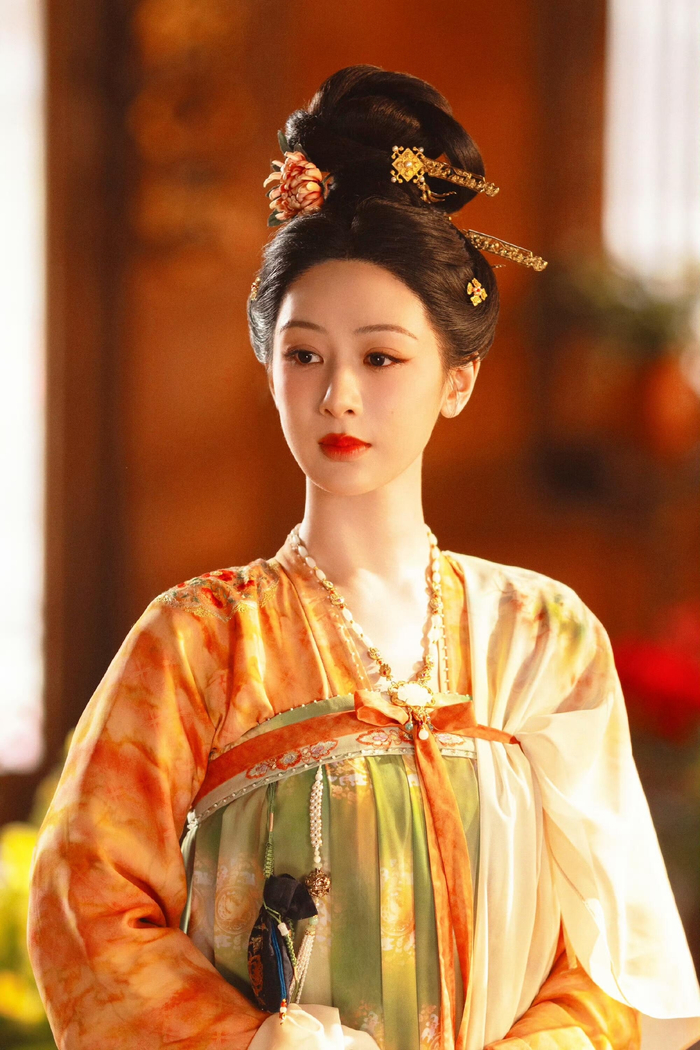 赵丽颖刘亦菲杨紫等获评内娱扛剧生花