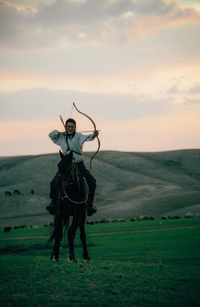 于适银幕内外反差大,红色马表藏角色灵魂