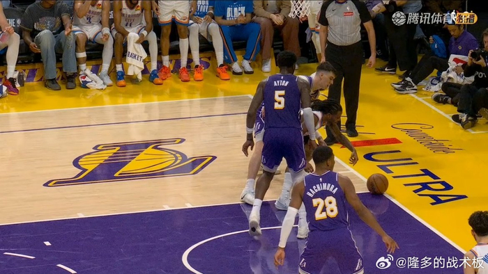 雷霆对湖人比赛中华莱士出界争议
