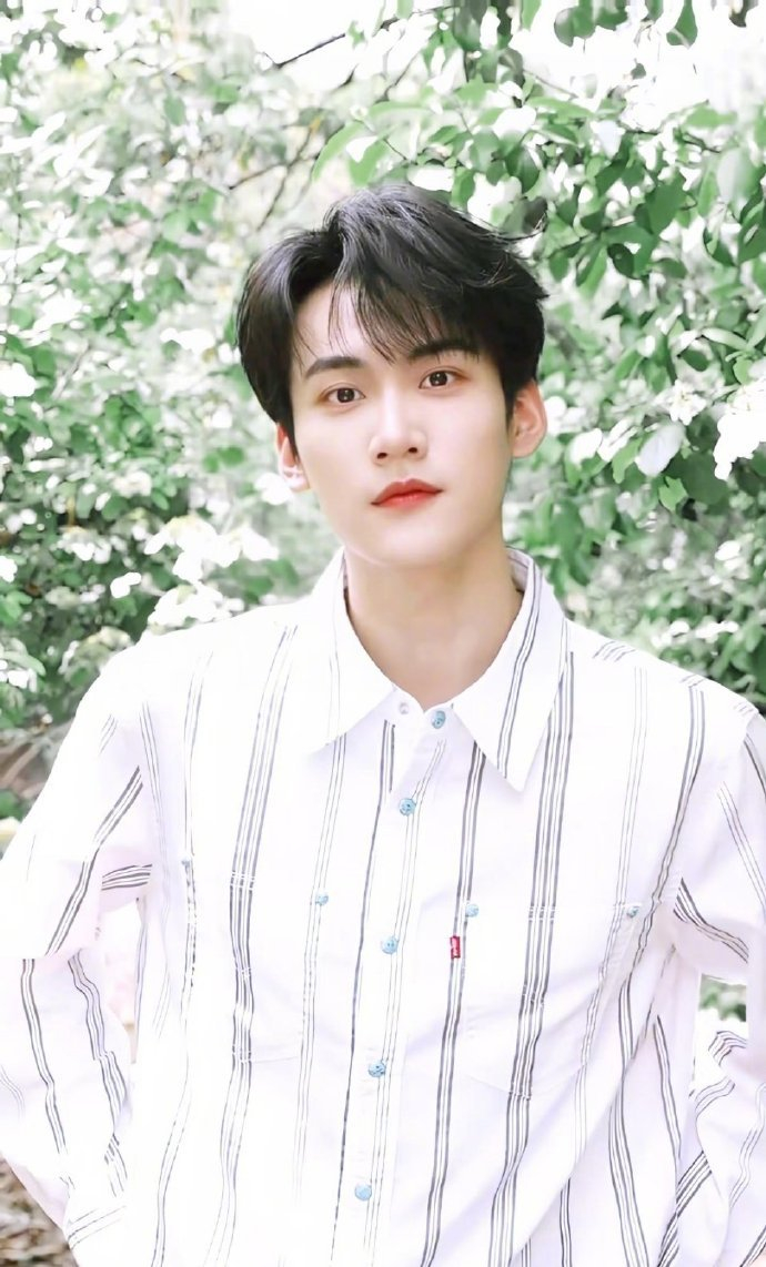 周柯宇工作室声明已正式成为中国公民