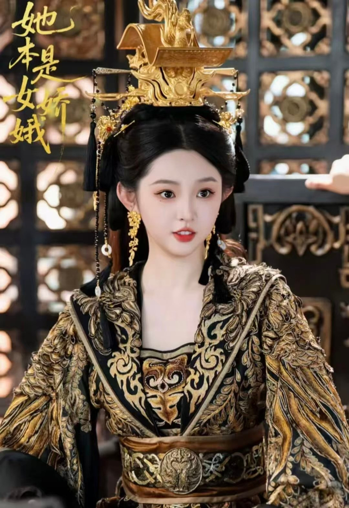 李柯以回应天选太奶评价,称成功靠运气与团队