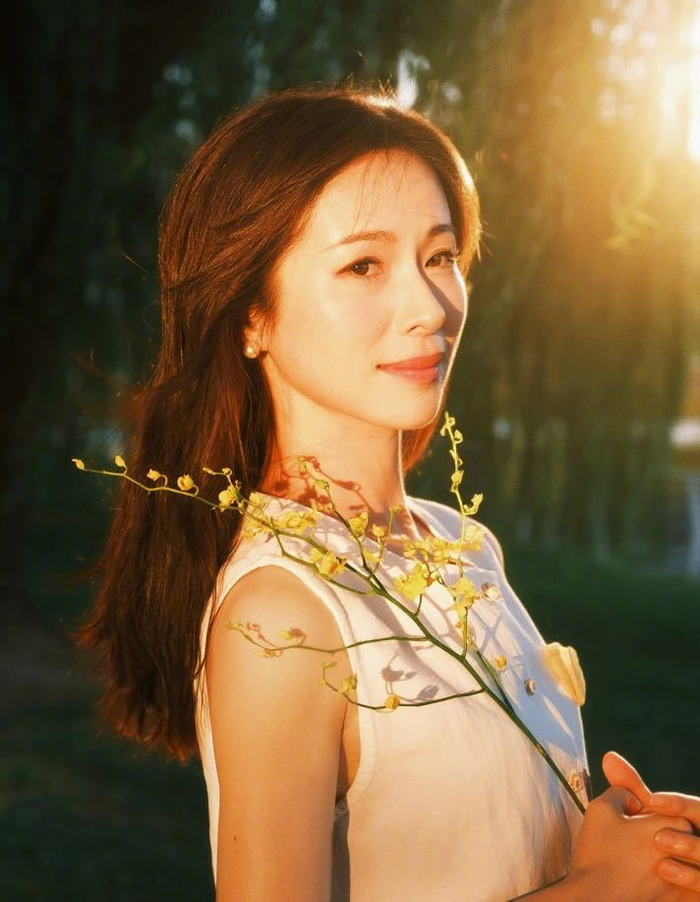 江一燕谈女儿性格差异，称其外向更会表达