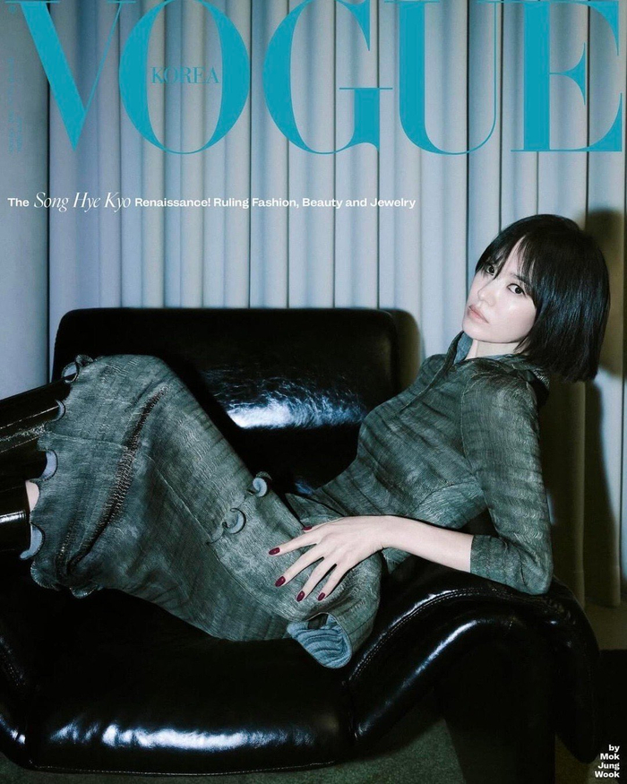 宋慧乔登韩版Vogue十月刊封面
