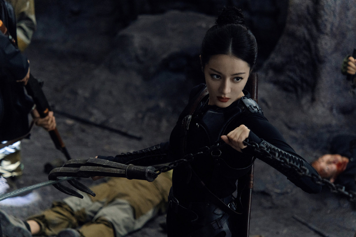 迪丽热巴2025年携邓妍聂九罗双角色亮相