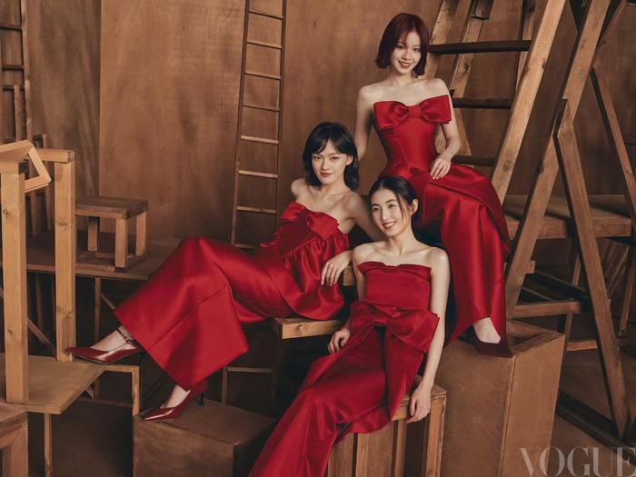 VOGUE二十周年群封发布，刘亦菲等11位女演员红装亮相