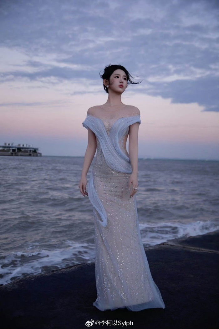 李柯以回应天选太奶评价,称成功靠运气与团队