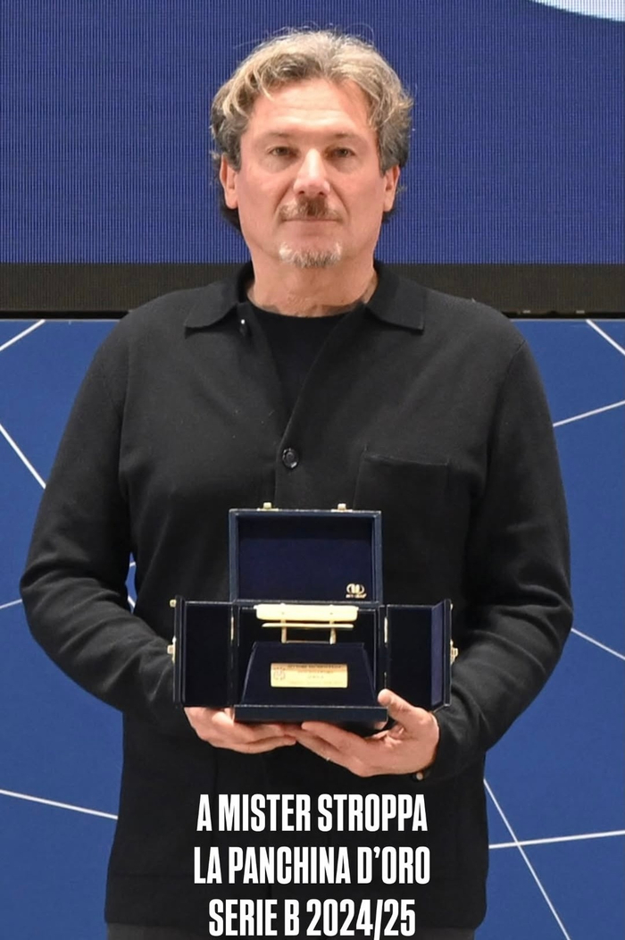 斯特罗帕获2024-25赛季意乙金板凳奖