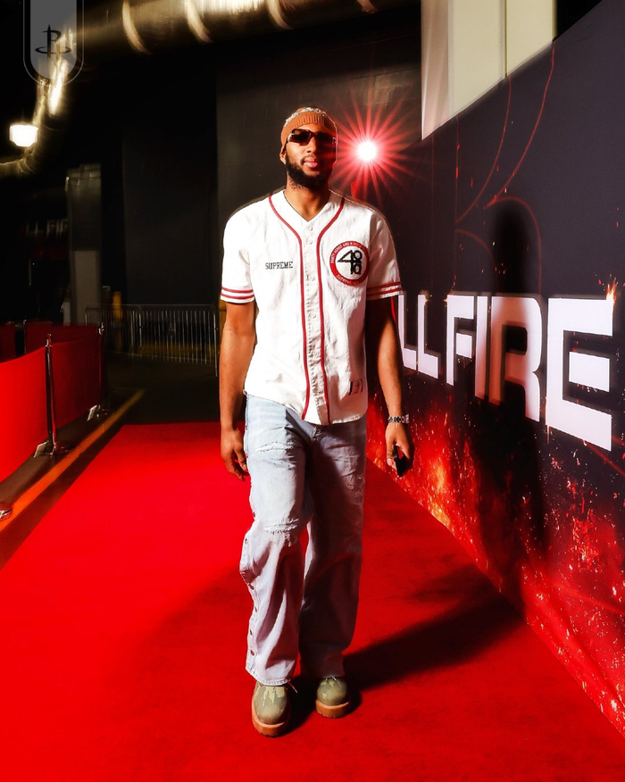 黄蜂对阵火箭比赛即将打响