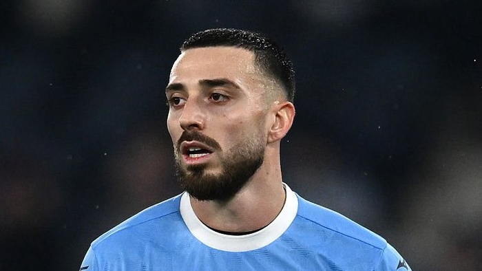 记者称希拉一月无转会迹象，合同2027年到期