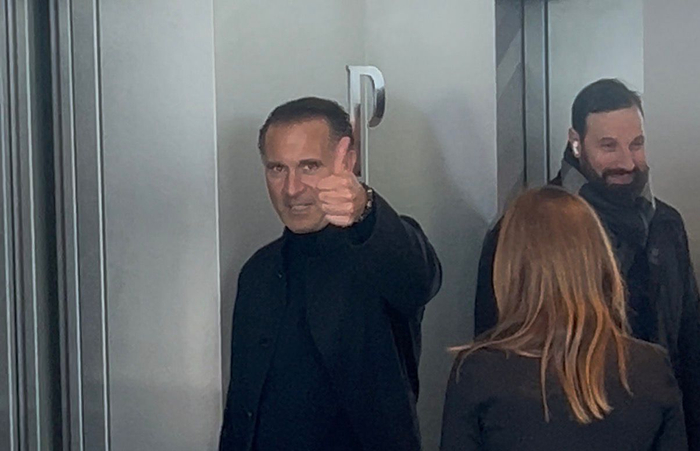 米兰老板卡尔迪纳莱今日视察米兰内洛和总部