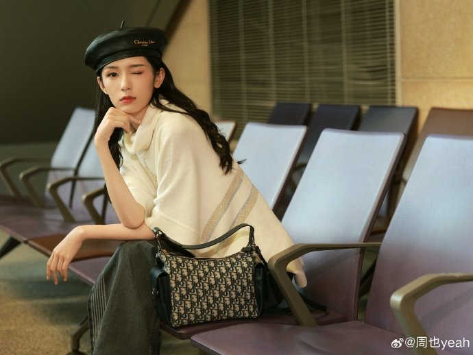 迪丽热巴邓为周也确认出席巴黎时装周Dior春夏秀