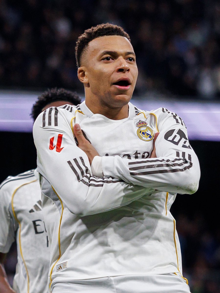 科斯塔称姆巴佩数据证明其为世界最佳球员