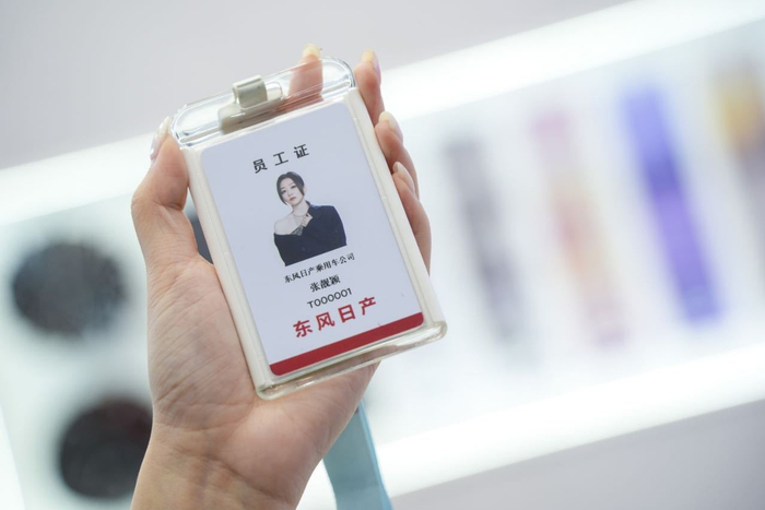 张靓颖广州车展献唱天籁演唱会，人声与音响碰撞火花