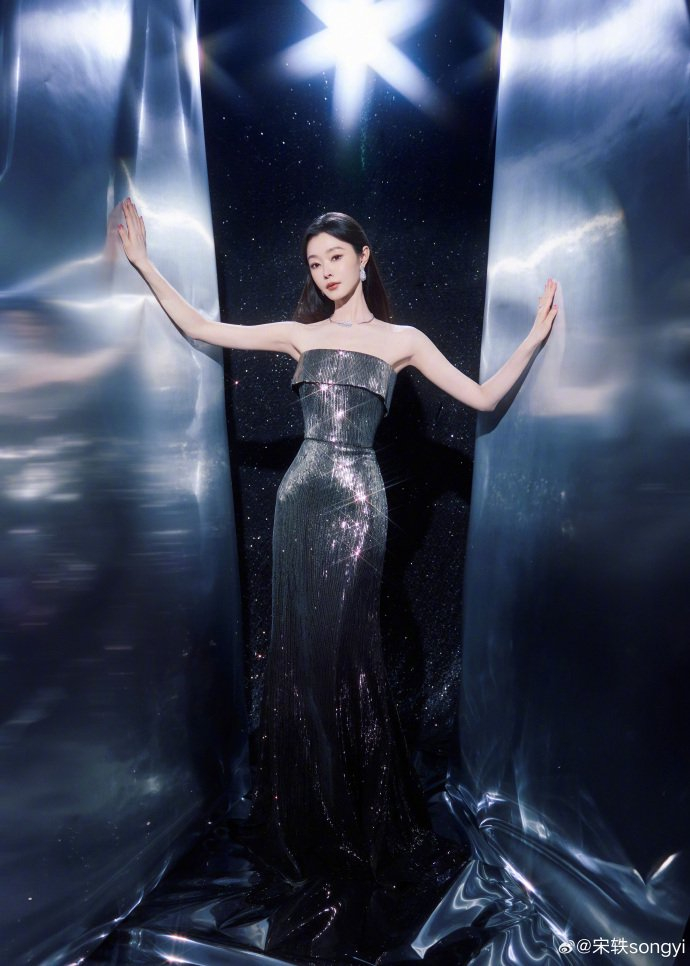 关晓彤宋轶等十位女星亮相时尚之夜红毯