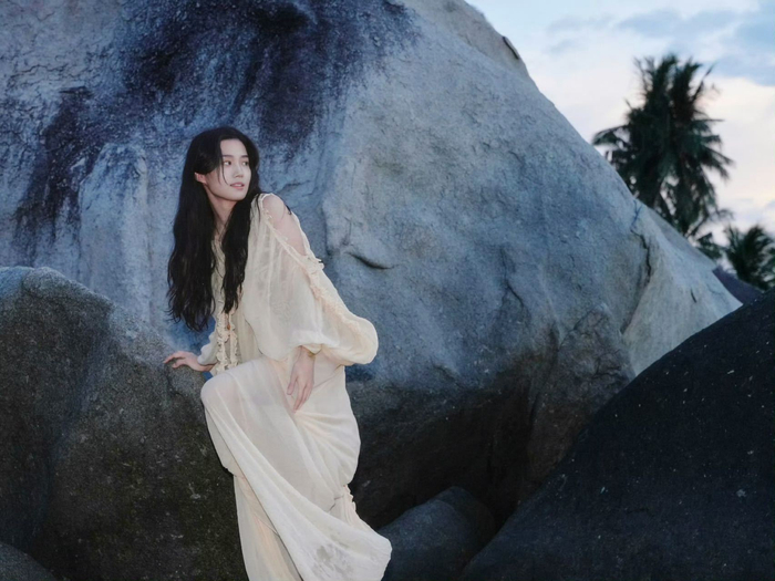 卢昱晓谈旅行文字,拆解世界拼凑浪漫