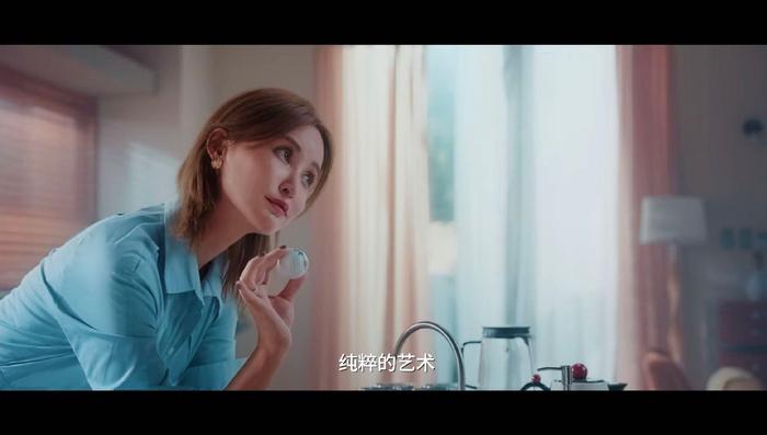袁弘张歆艺首演夫妻短片《手心手背》上线
