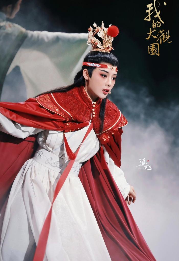 陈丽君获浙江戏剧大赛优秀演员奖，主演《我的大观园》获精品剧目
