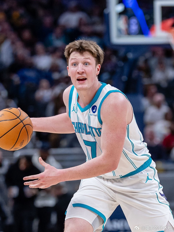 克努佩尔反超弗拉格领跑最佳新秀，三分数据联盟第一