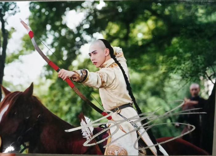 娱理抽奖送焉栩嘉签名照，限铁粉参与