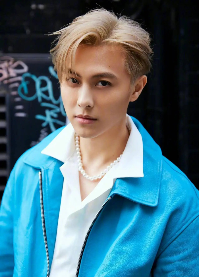 王子邱胜翊发声明向范姜彦丰粿粿道歉承认插足婚姻