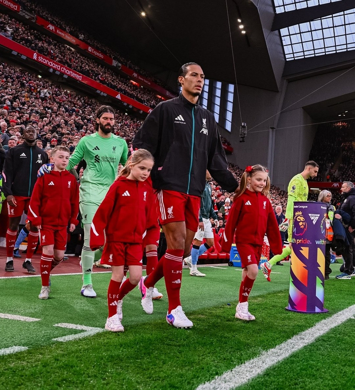 利物浦与曼城英超对决