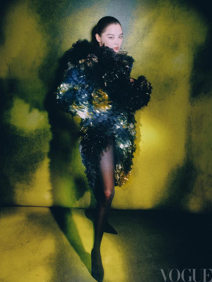 VOGUE金九内页释出，刘亦菲等11位女星亮相
