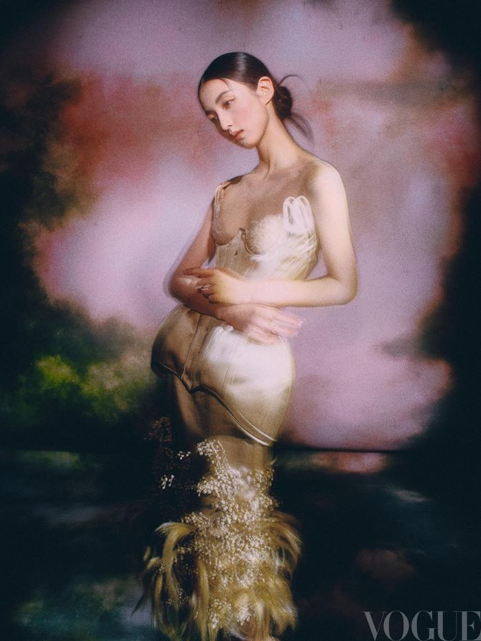 VOGUE金九内页释出，刘亦菲等11位女星亮相