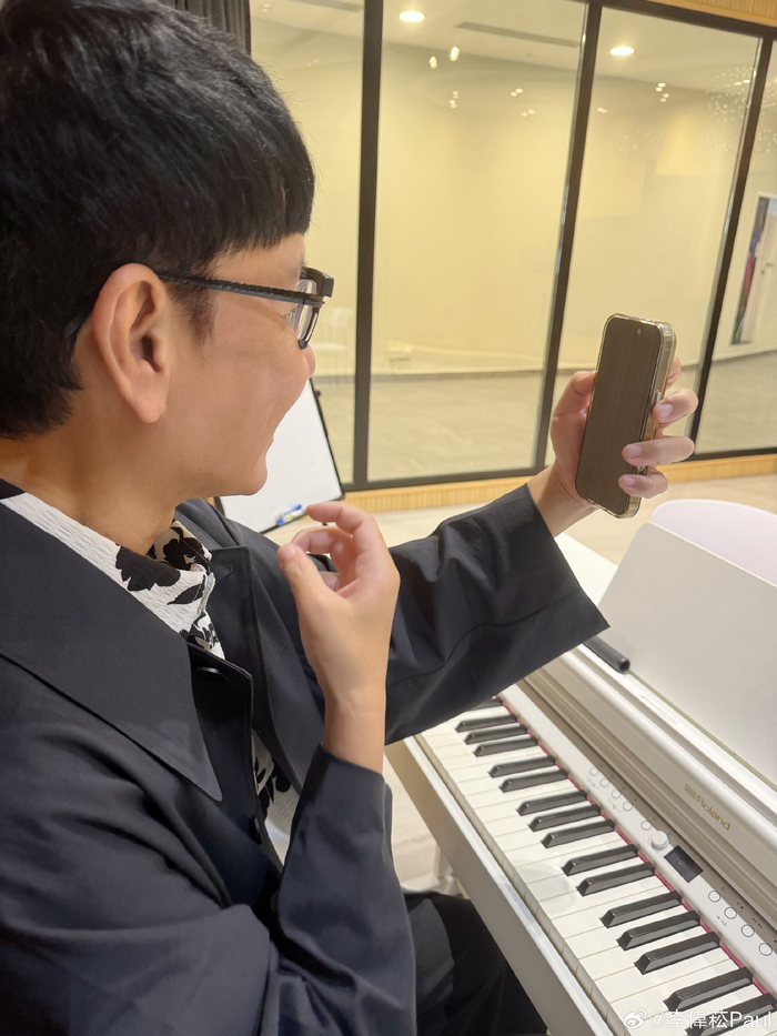 李伟菘发文报平安，李偲菘术后康复良好
