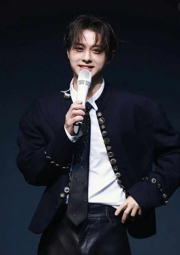 王子回应插足传闻承认越界,范姜彦丰控诉其破坏婚姻