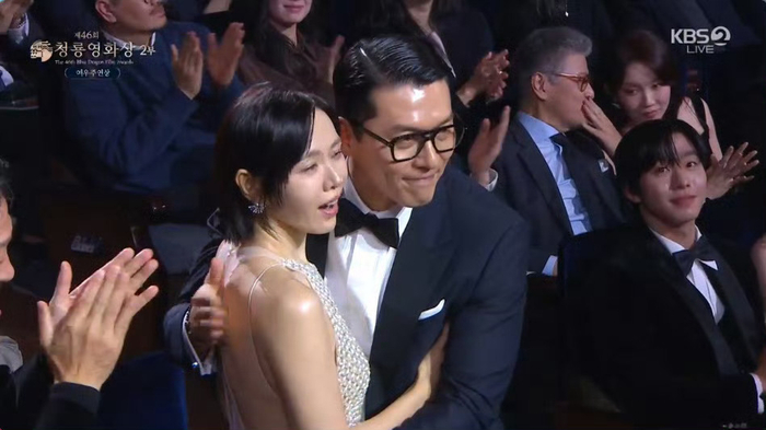 玄彬孙艺珍凭《哈尔滨》《无可奈何》同获青龙奖影帝后