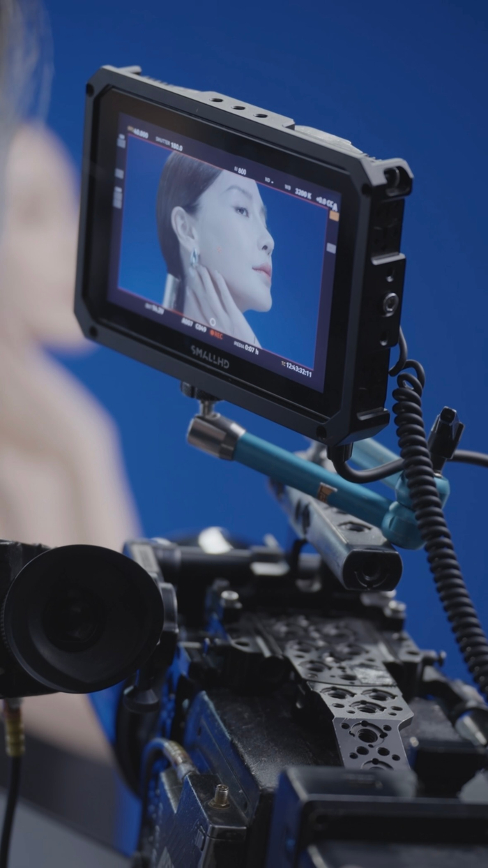 Angelababy生图状态惊艳，五官立体皮肤发光