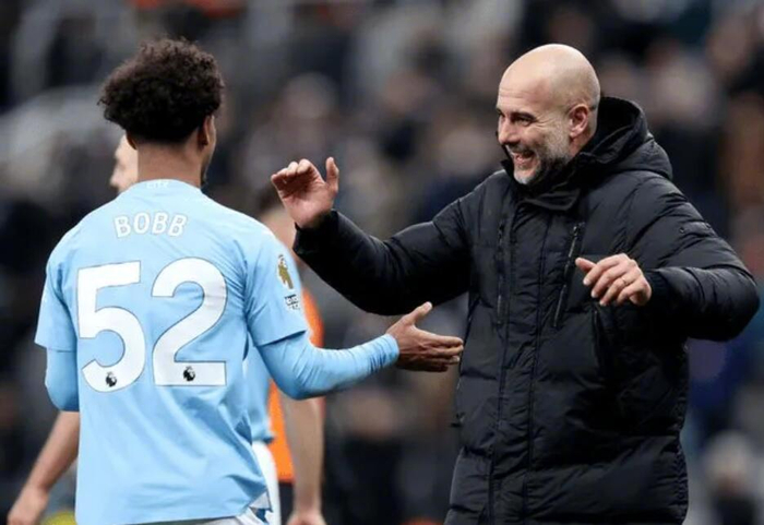 曼城22岁挪威前锋鲍勃或离队，转会费预计3000万英镑