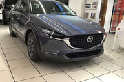 简洁时尚 马自达CX-30车型进店实拍图