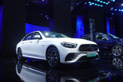 2021上海车展丨配柏林之声音响奔驰E 350 e L上市售52.19万元