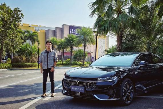 奥迪A6L平替？试驾岚图追光PHEV