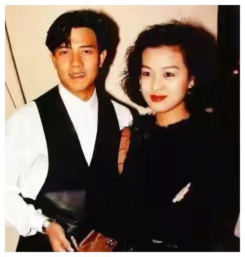 天王郭富城情史多样，15年与30岁美女结婚，54岁郭富城浪子归家