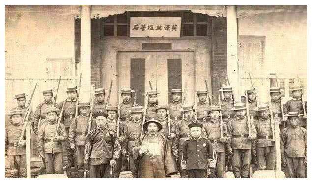 清朝最血腥的一场饭局，八位大将赴宴，为何还未动筷，便人头落地