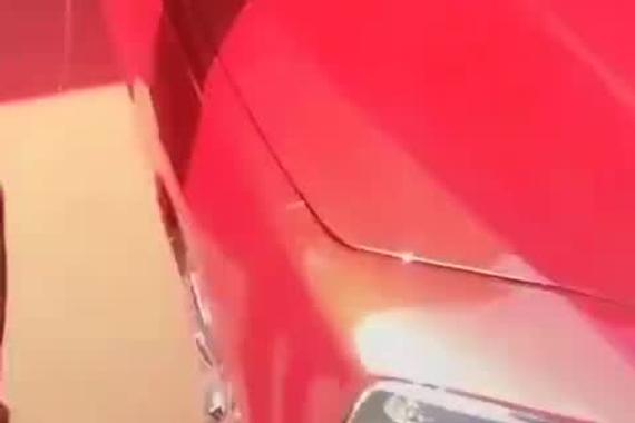 红色零跑s01看上去确实比较吸引我