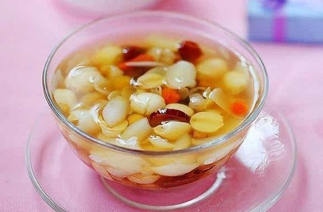 中国传统的甜汤更加健康并且受人欢迎，喜欢的朋友快来看一下