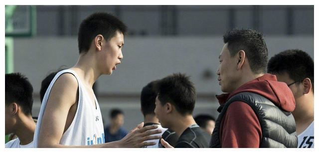 上阵父子兵！李楠任江苏男篮顾问，18岁李禄瞳有望闪耀CBA