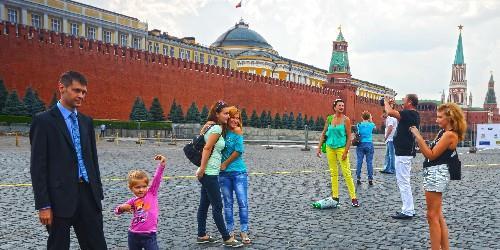 世界上最美的广场，汇聚俄罗斯众多华丽建筑，宛如梦幻城堡王国