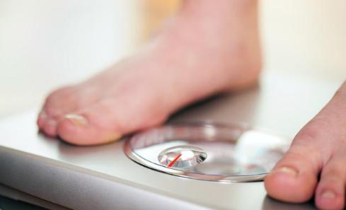 若能在40岁前控制好体重，患病风险会低一点？麻烦做好这2点