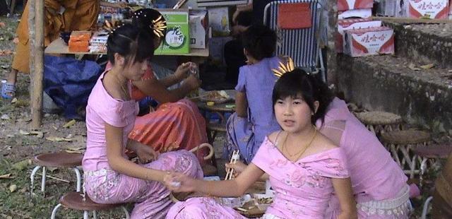 中缅边境通婚严重，缅甸姑娘为了能够在中国定居，实在是太拼命了