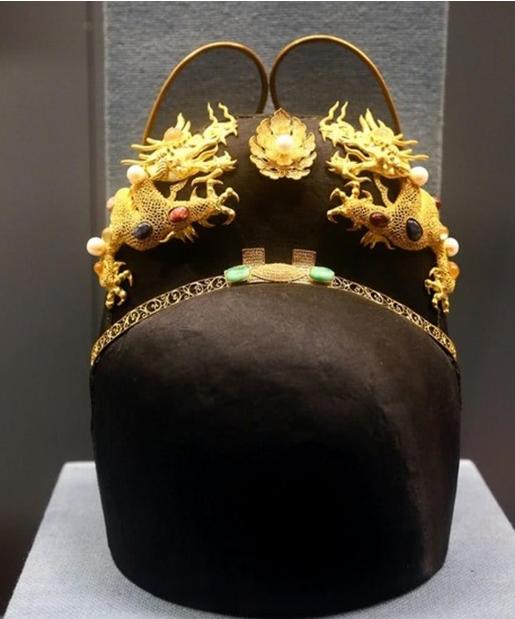 【珍】　皇帝冠　中国古美術　真珠貂皮　清朝様式 中国古代五大皇冠：乾隆冠第五，李自成冠第三，第一真乃