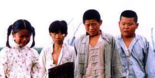 10多年后《小兵张嘎》主角再同框,两人变化大到认不出!