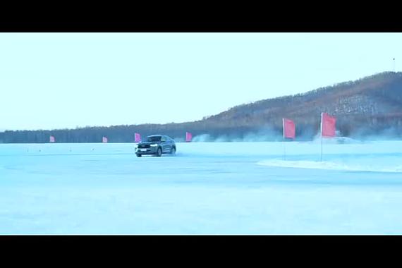 三胖、赛车手与哈弗F7x在冰天雪地上将碰撞出怎样的火花？